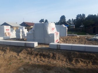 Одноэтажный дом из газобетона с гаражом