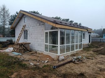 Одноэтажный дом из газобетона с гаражом